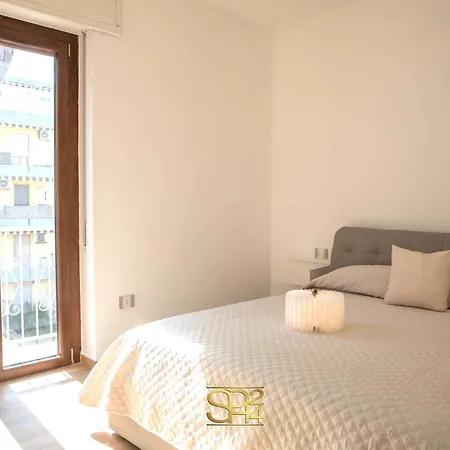 Apartment La Vela Bianca *
